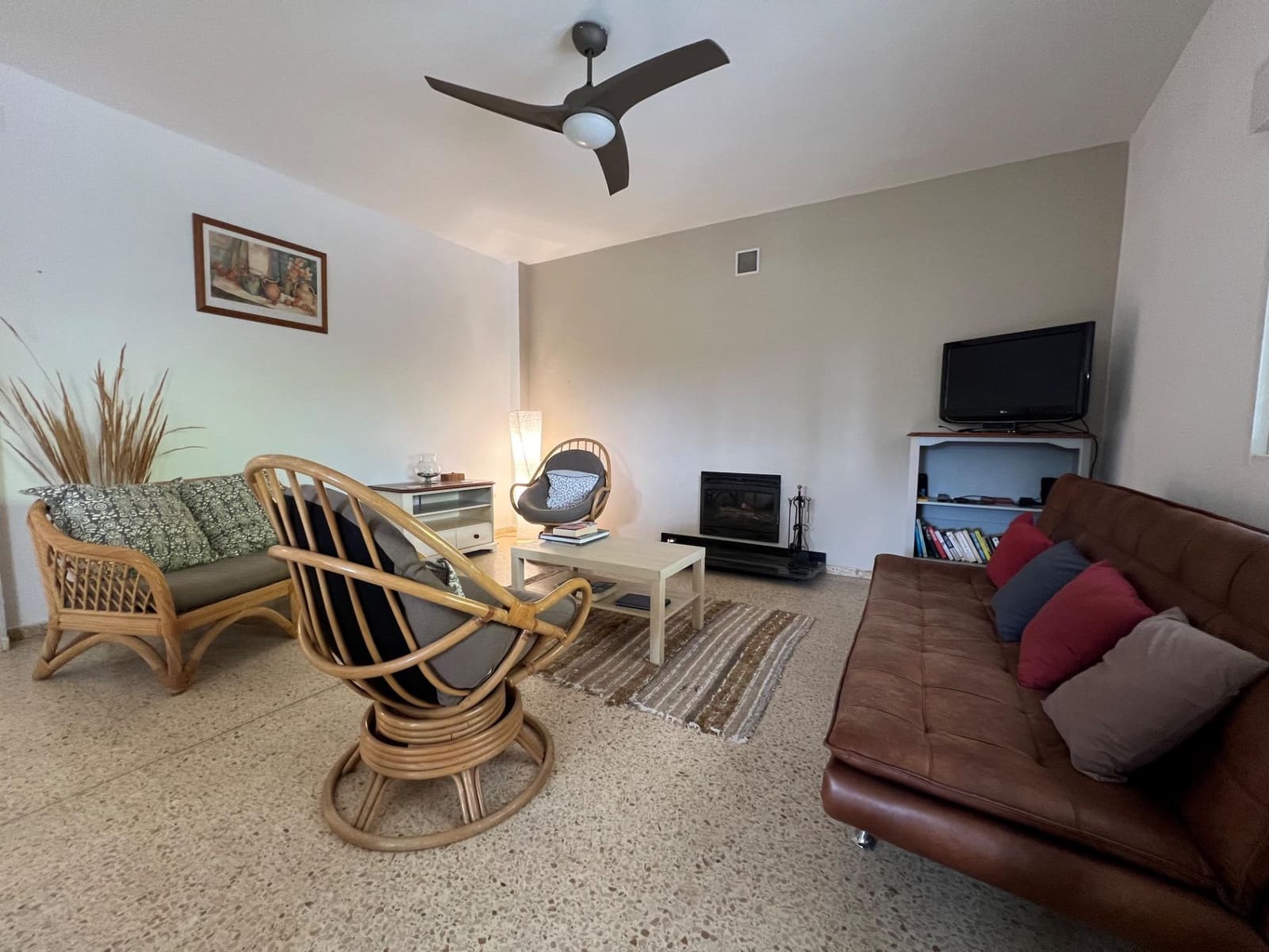 3 slaapkamer Villa te koop in Lliria met zwembad garage - € 199.000 (Ref: 8979093)