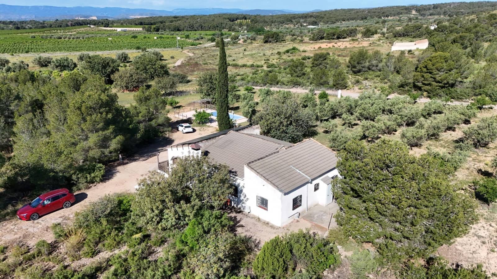 3 slaapkamer Villa te koop in Lliria met zwembad garage - € 199.000 (Ref: 8979093)