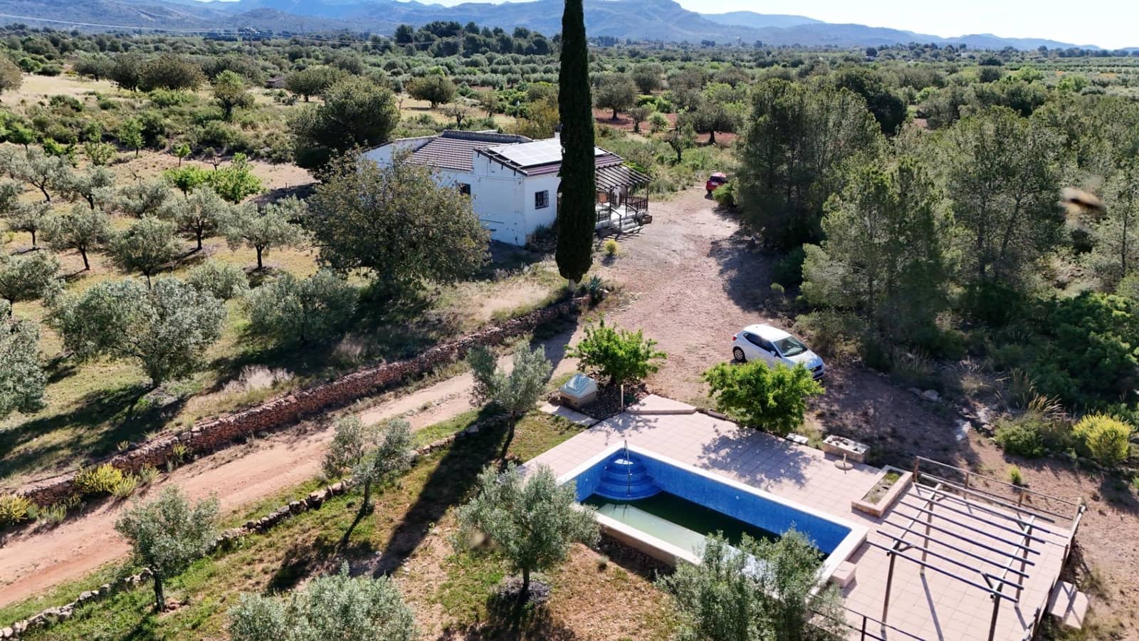 3 slaapkamer Villa te koop in Lliria met zwembad garage - € 199.000 (Ref: 8979093)