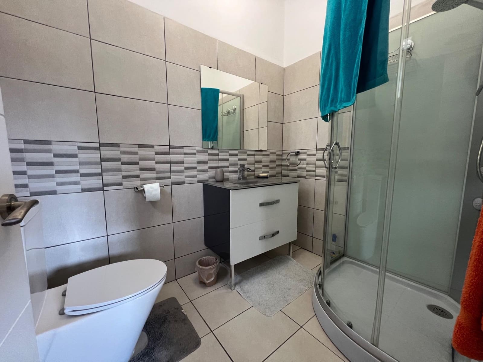 3 slaapkamer Villa te koop in Lliria met zwembad garage - € 199.000 (Ref: 8979093)