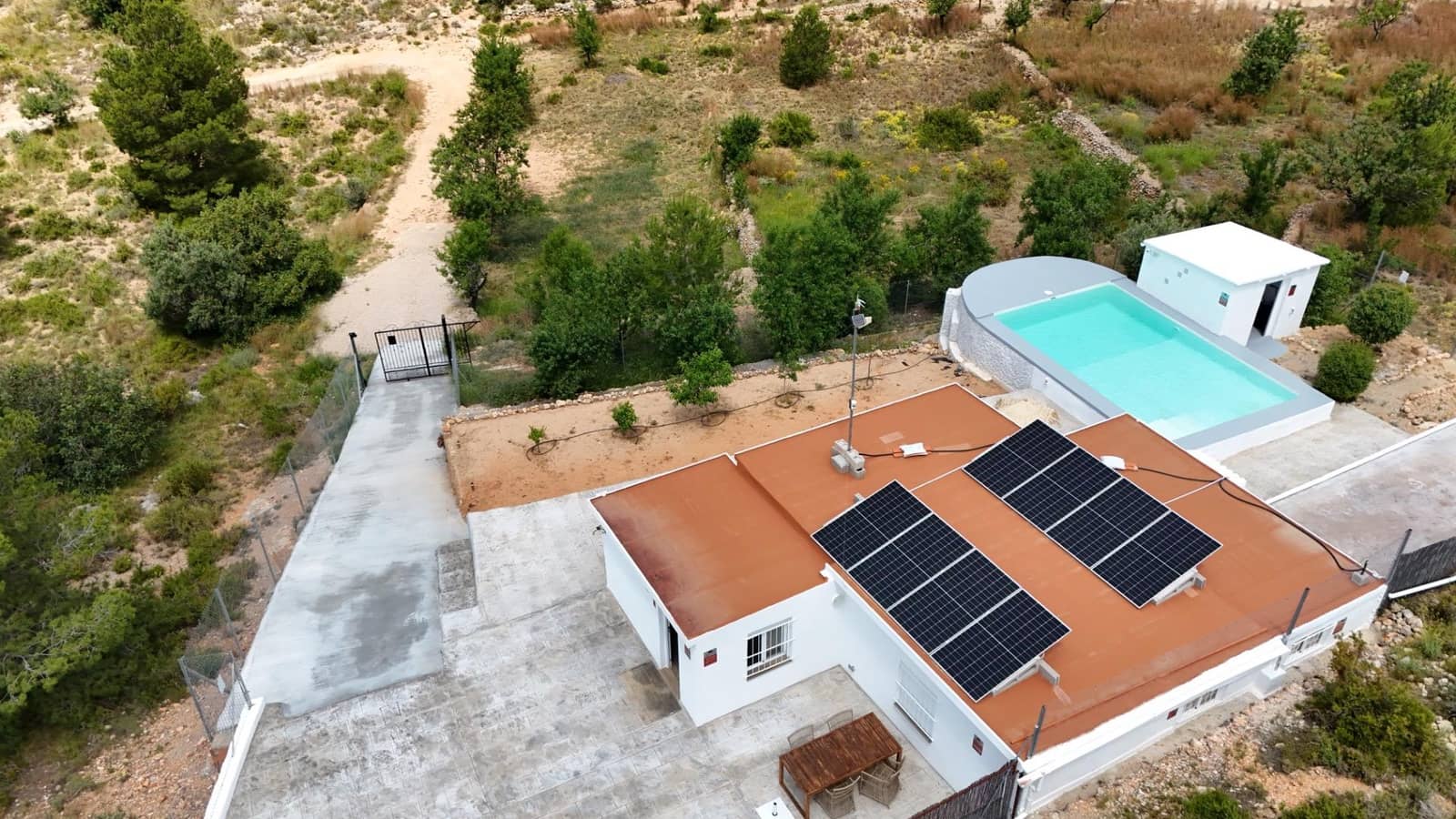 3 soveværelse Villa til salg i Lliria med swimmingpool - € 210.000 (Ref: 9012550)