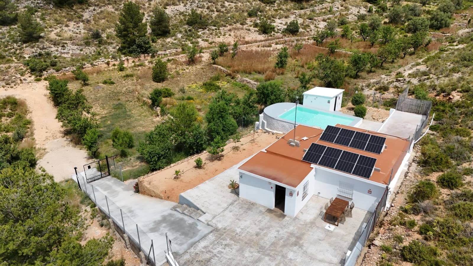 3 soveværelse Villa til salg i Lliria med swimmingpool - € 210.000 (Ref: 9012550)