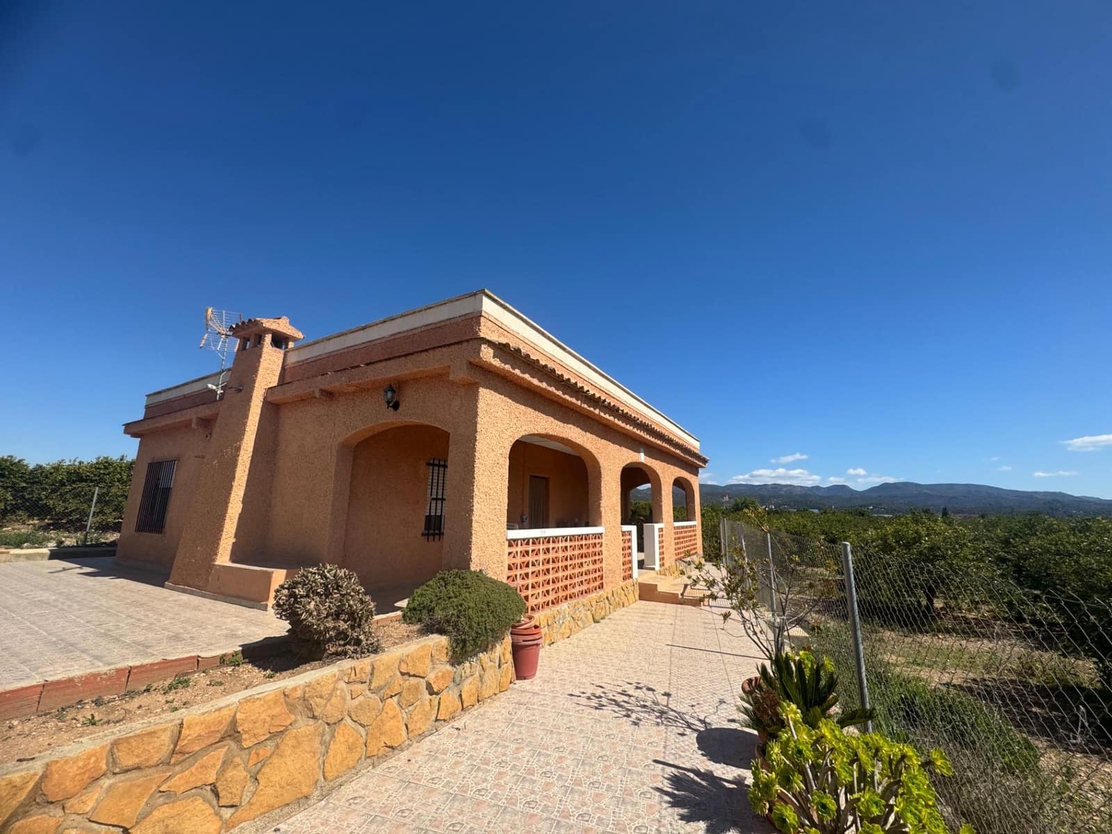 3 soveværelse Villa til salg i Lliria med swimmingpool garage - € 164.990 (Ref: 9036552)