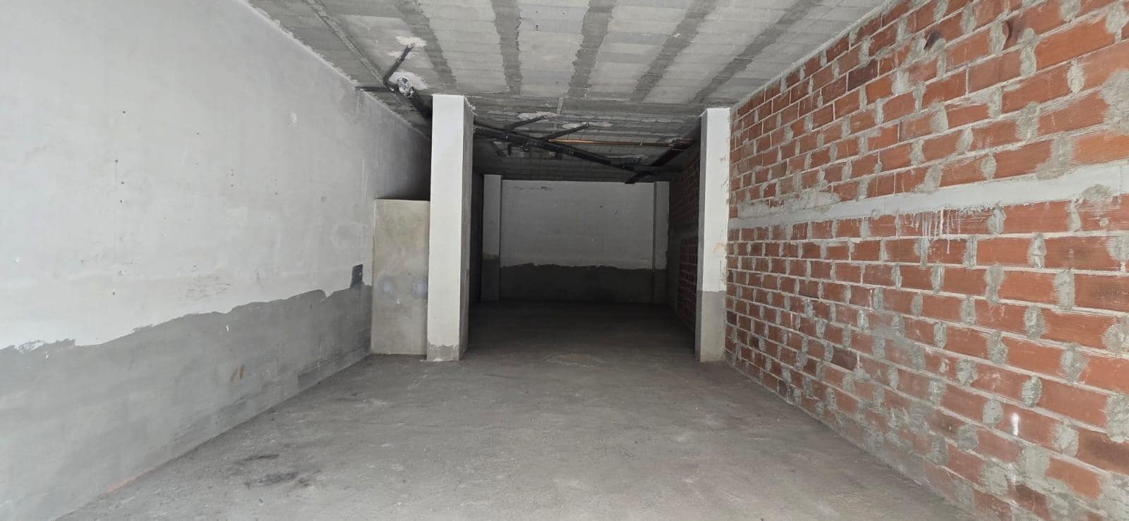 Kaupallinen myytävänä paikassa Lliria - 85 000 € (Ref: 9050987)