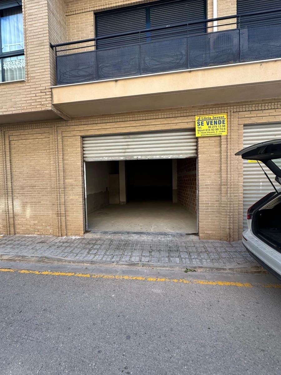 Kaupallinen myytävänä paikassa Lliria - 85 000 € (Ref: 9050987)