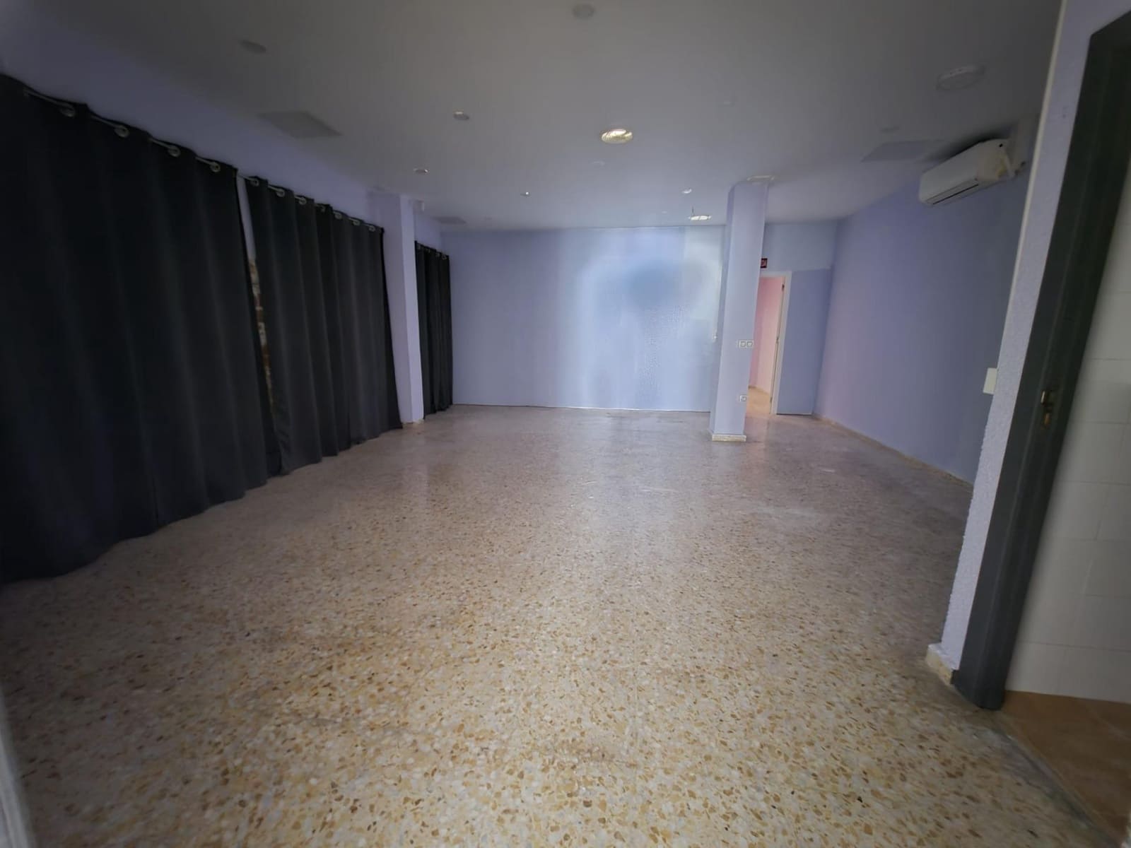 Commercial for sale in Lliria - € 145,000 (Ref: 9059278)