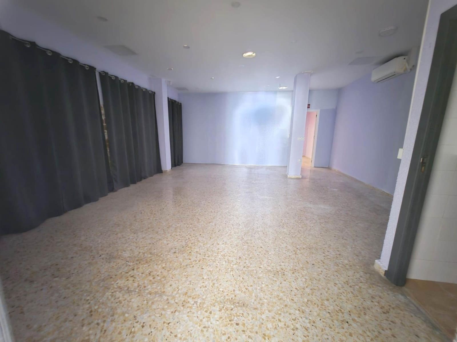 Commercial for sale in Lliria - € 145,000 (Ref: 9059278)
