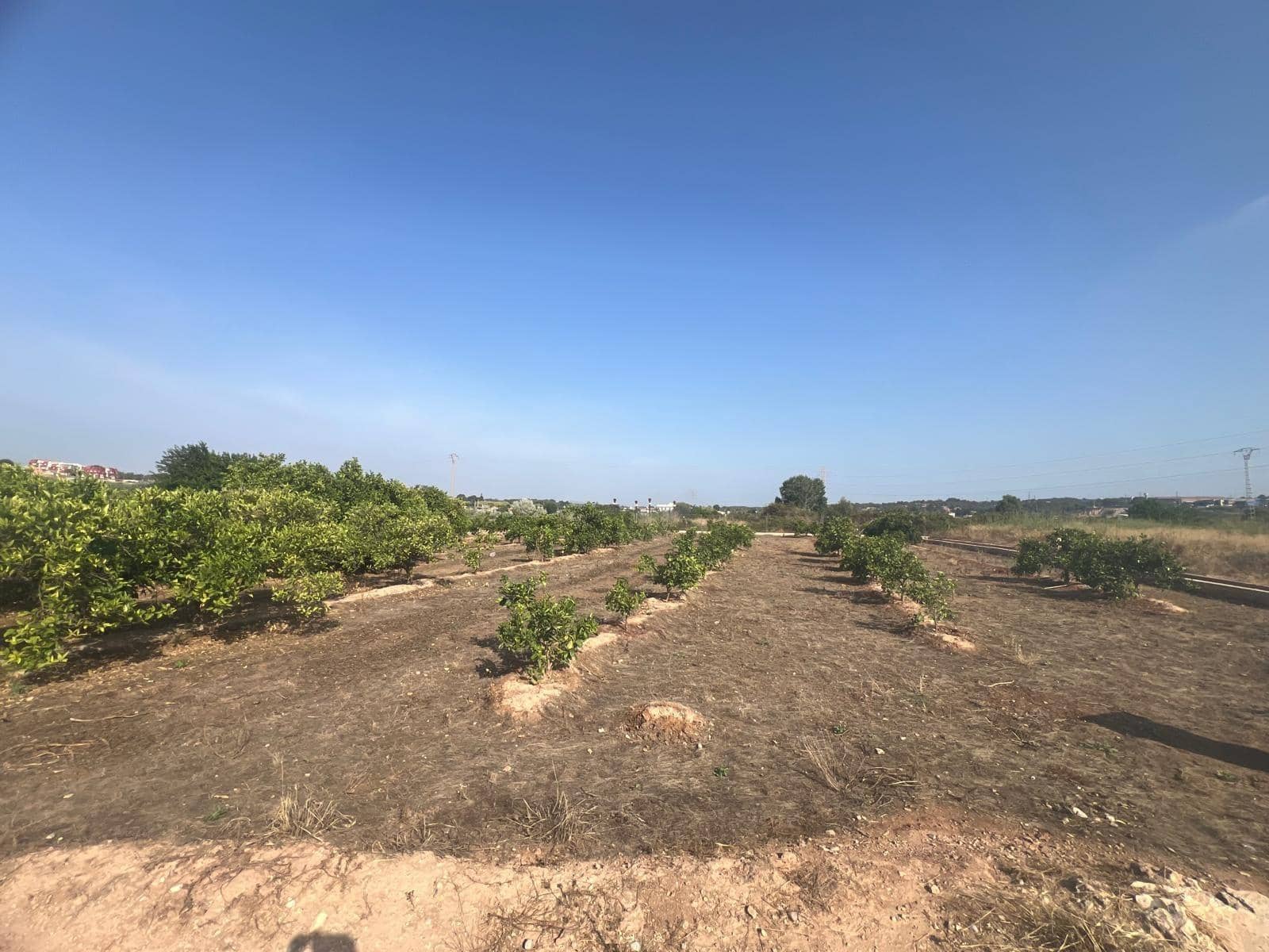 Grunde uden byggetilladelser til salg i Paterna - € 18.000 (Ref: 9075047)