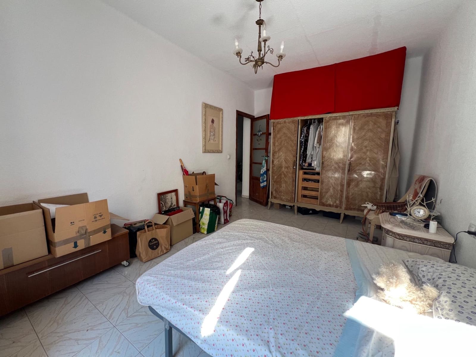 6 soveværelse Byhus til salg i Lliria med garage - € 259.000 (Ref: 9108633)