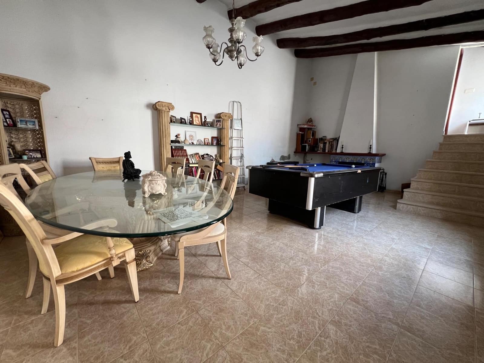 6 soveværelse Byhus til salg i Lliria med garage - € 259.000 (Ref: 9108633)