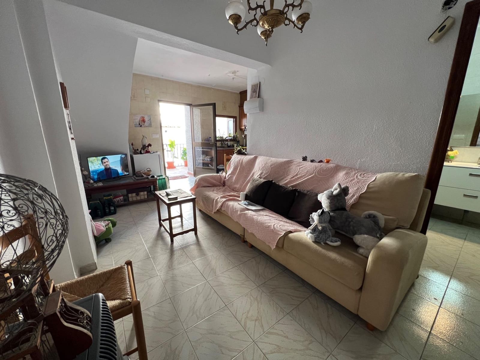 6 soveværelse Byhus til salg i Lliria med garage - € 259.000 (Ref: 9108633)