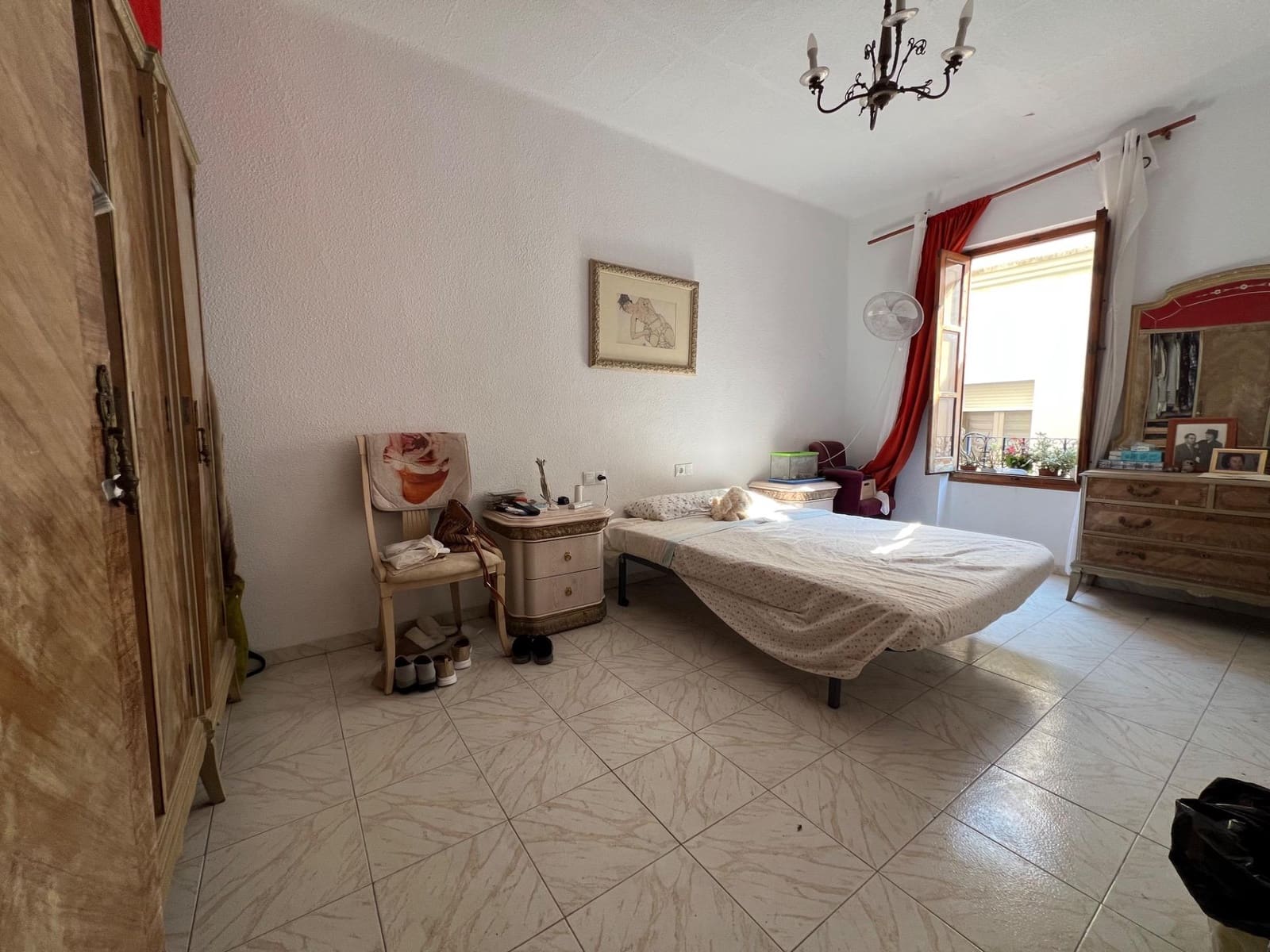 6 soveværelse Byhus til salg i Lliria med garage - € 259.000 (Ref: 9108633)