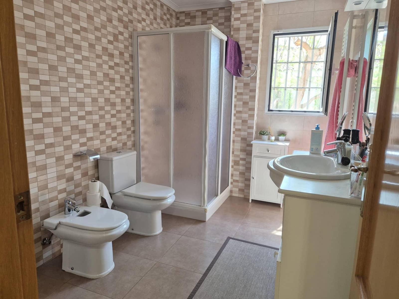 4 sypialnia Willa na sprzedaż w La Pobla de Vallbona z garażem - 675 000 € (Ref: 9145445)