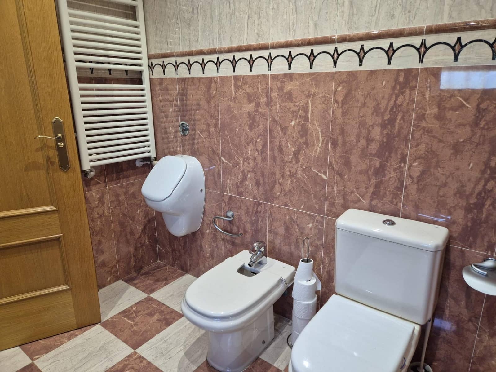 4 sypialnia Willa na sprzedaż w La Pobla de Vallbona z garażem - 675 000 € (Ref: 9145445)