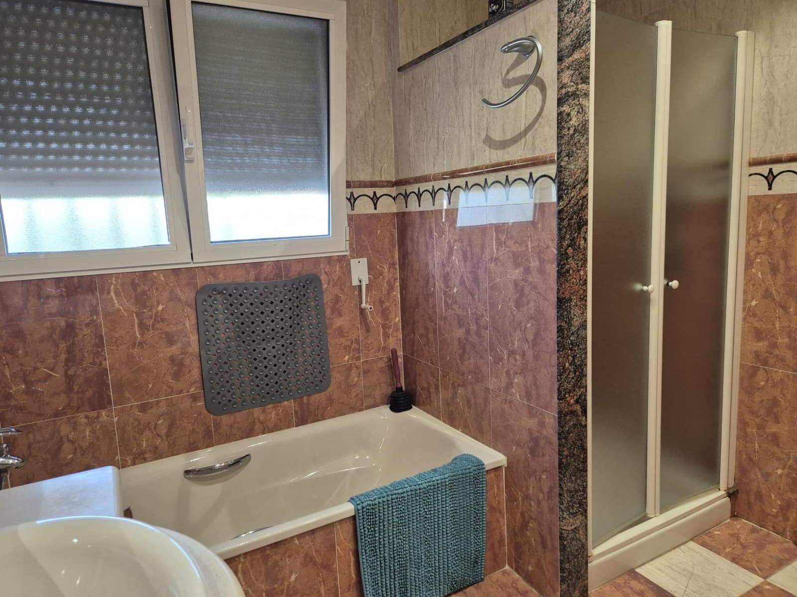 4 sypialnia Willa na sprzedaż w La Pobla de Vallbona z garażem - 675 000 € (Ref: 9145445)