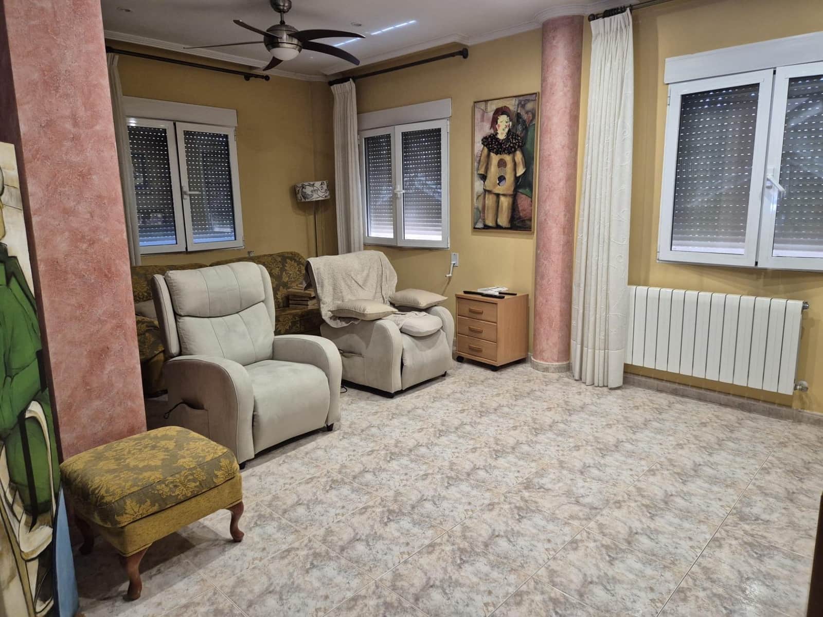 4 sypialnia Willa na sprzedaż w La Pobla de Vallbona z garażem - 675 000 € (Ref: 9145445)