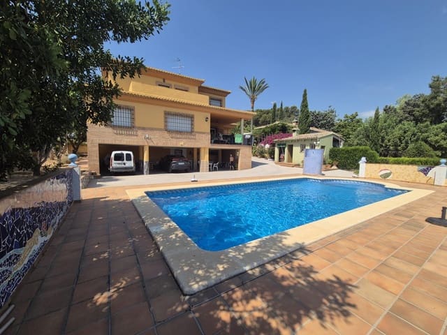 4 soveværelse Villa til salg i La Pobla de Vallbona med garage - € 695.000 (Ref: 9145445)