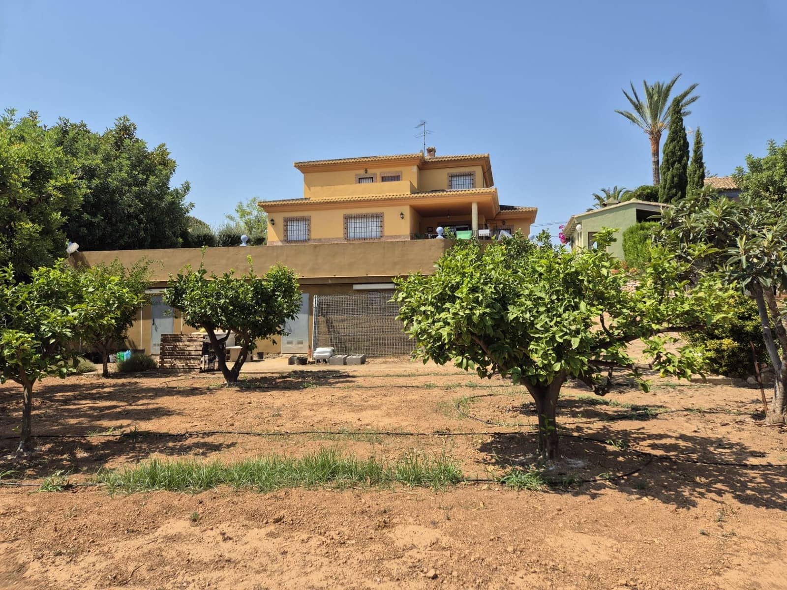 4 sypialnia Willa na sprzedaż w La Pobla de Vallbona z garażem - 675 000 € (Ref: 9145445)