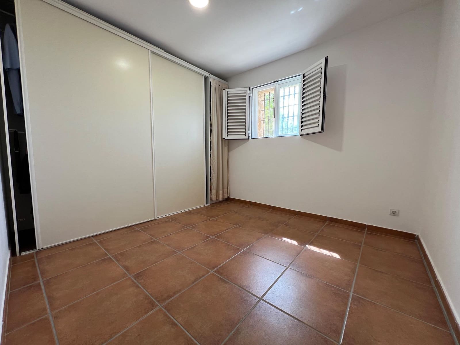 3 soverom Villa til salgs i Lliria med svømmebasseng garasje - € 199 000 (Ref: 9193764)