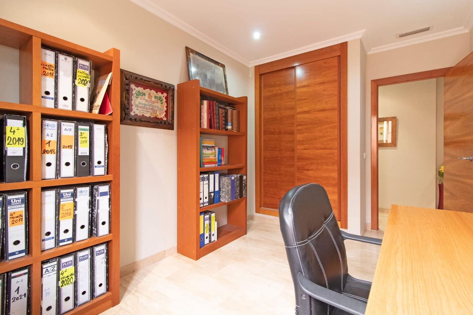 4 soveværelse Byhus til salg i Lliria med garage - € 345.000 (Ref: 9202399)