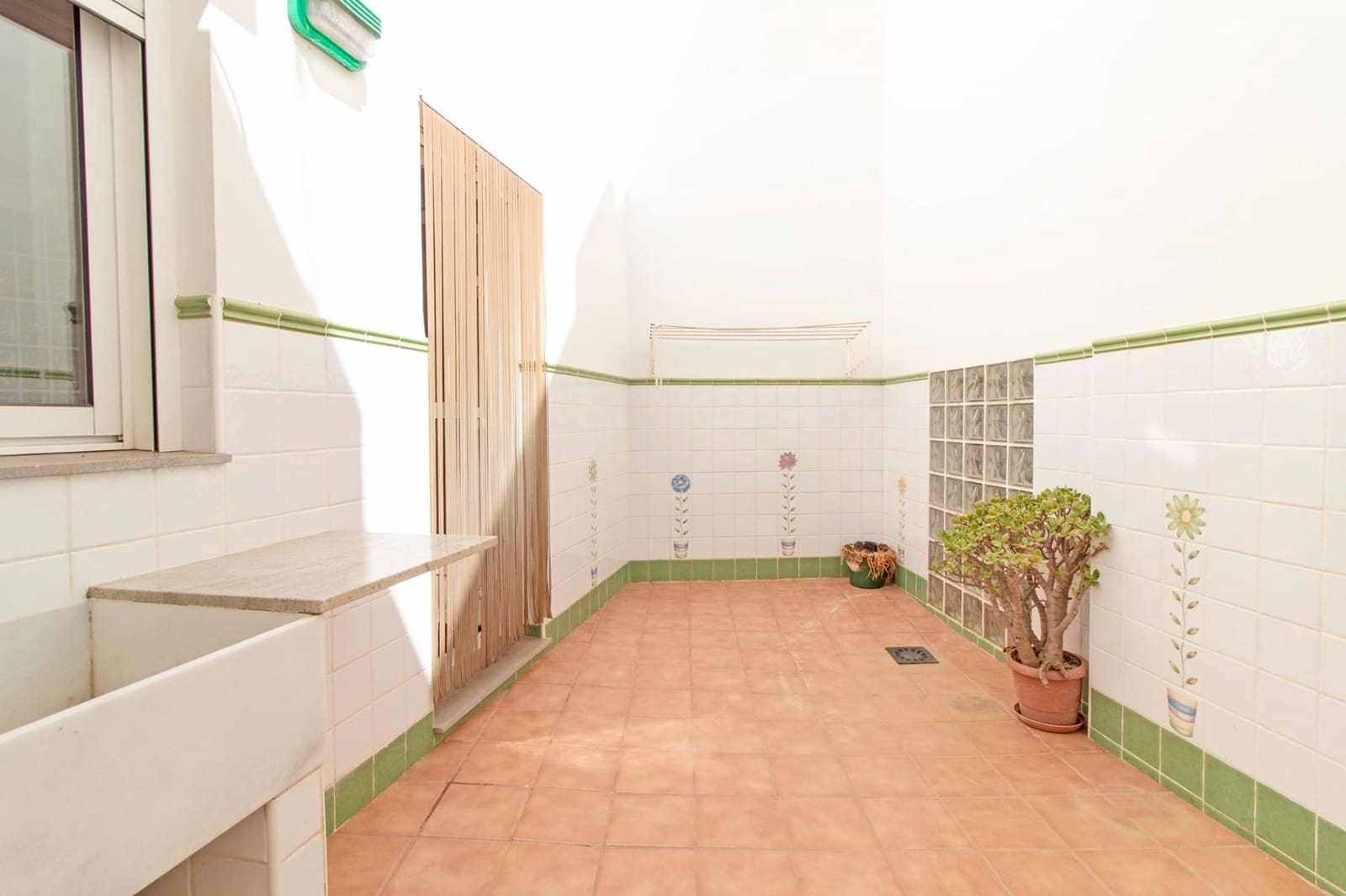 4 soveværelse Byhus til salg i Lliria med garage - € 345.000 (Ref: 9202399)