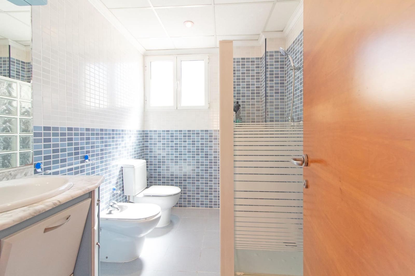 4 soveværelse Byhus til salg i Lliria med garage - € 345.000 (Ref: 9202399)