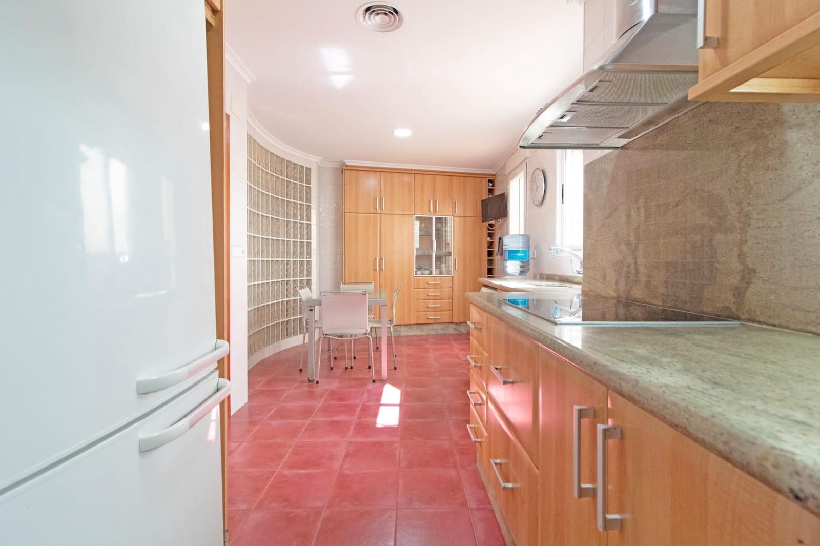 4 soveværelse Byhus til salg i Lliria med garage - € 345.000 (Ref: 9202399)