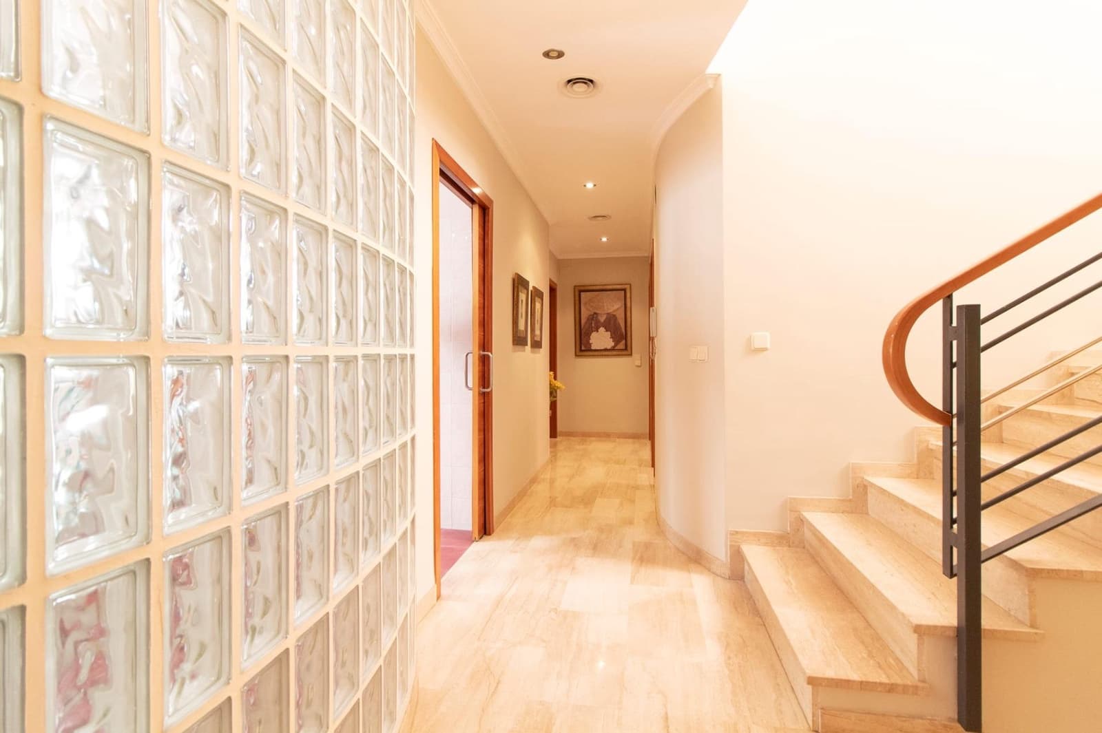 4 soveværelse Byhus til salg i Lliria med garage - € 345.000 (Ref: 9202399)