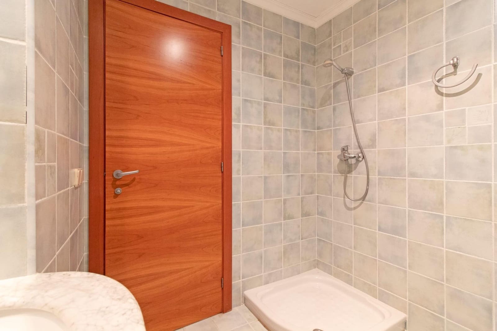 4 soveværelse Byhus til salg i Lliria med garage - € 345.000 (Ref: 9202399)