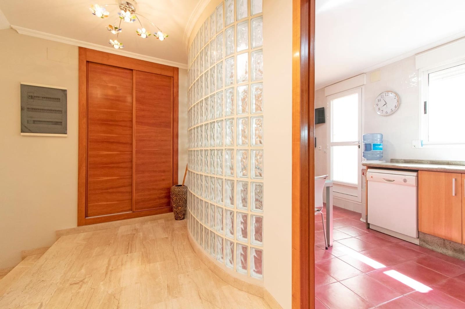 4 soveværelse Byhus til salg i Lliria med garage - € 345.000 (Ref: 9202399)