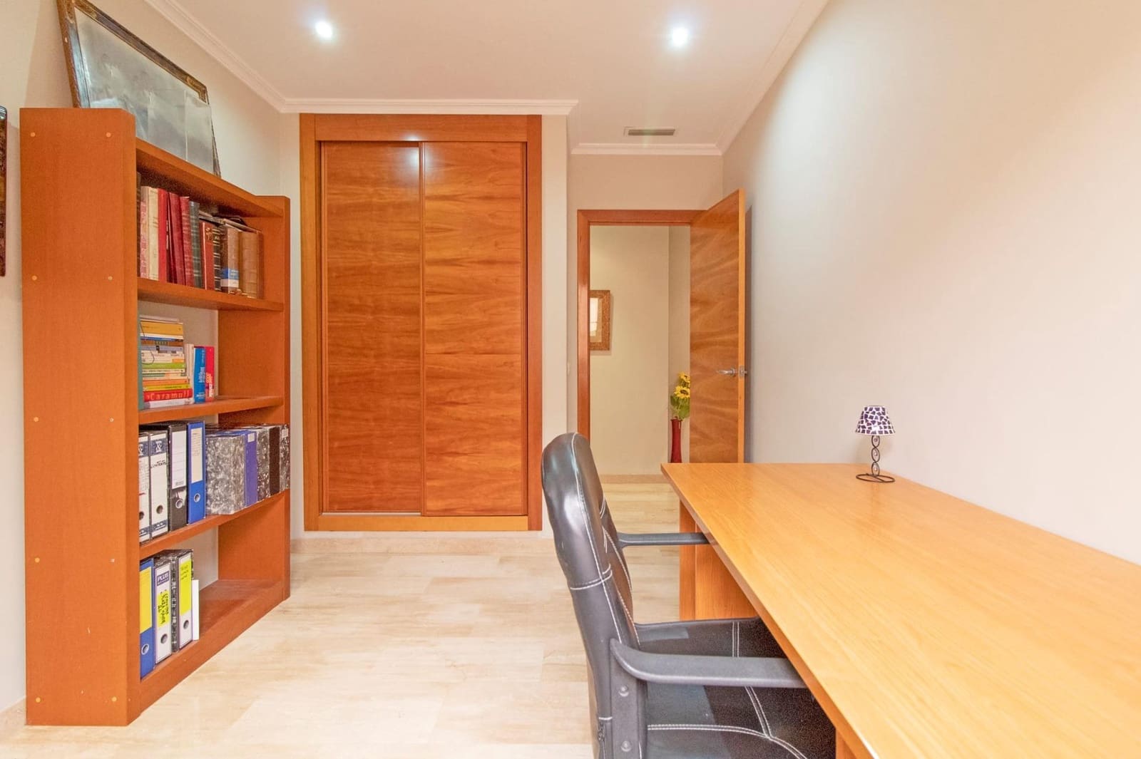 4 soveværelse Byhus til salg i Lliria med garage - € 345.000 (Ref: 9202399)