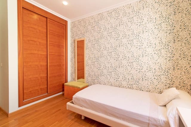 4 bedroom Townhouse for sale in Llíria with garage - € 345,000 (Ref: 9202399)