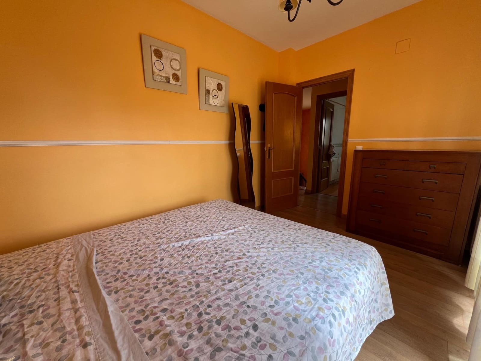 4 soveværelse Villa til salg i Lliria med swimmingpool garage - € 399.000 (Ref: 9215011)