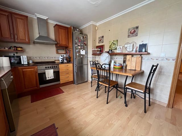 4 soverom Villa til salgs i Llíria med svømmebasseng garasje - € 399 000 (Ref: 9215011)