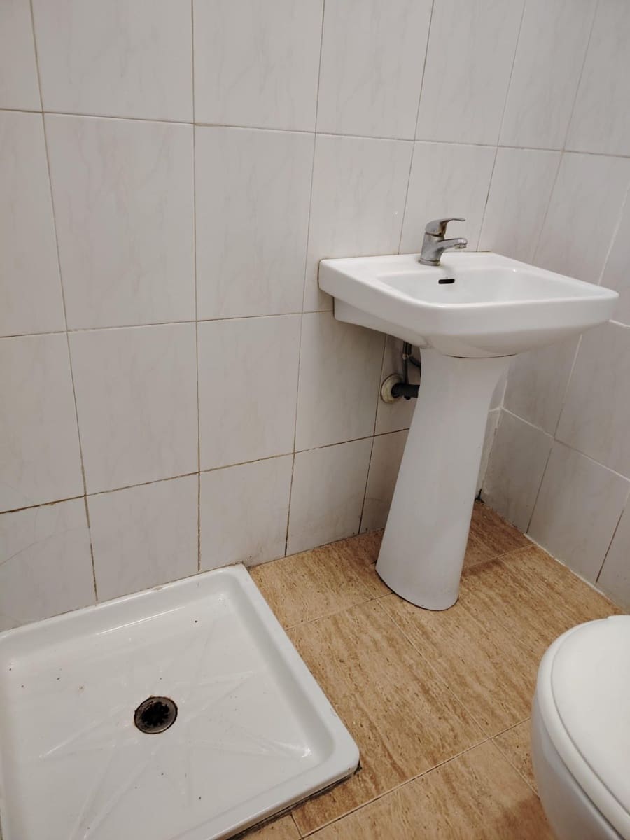 Commercial for rent in Lliria - € 500 (Ref: 9264485)