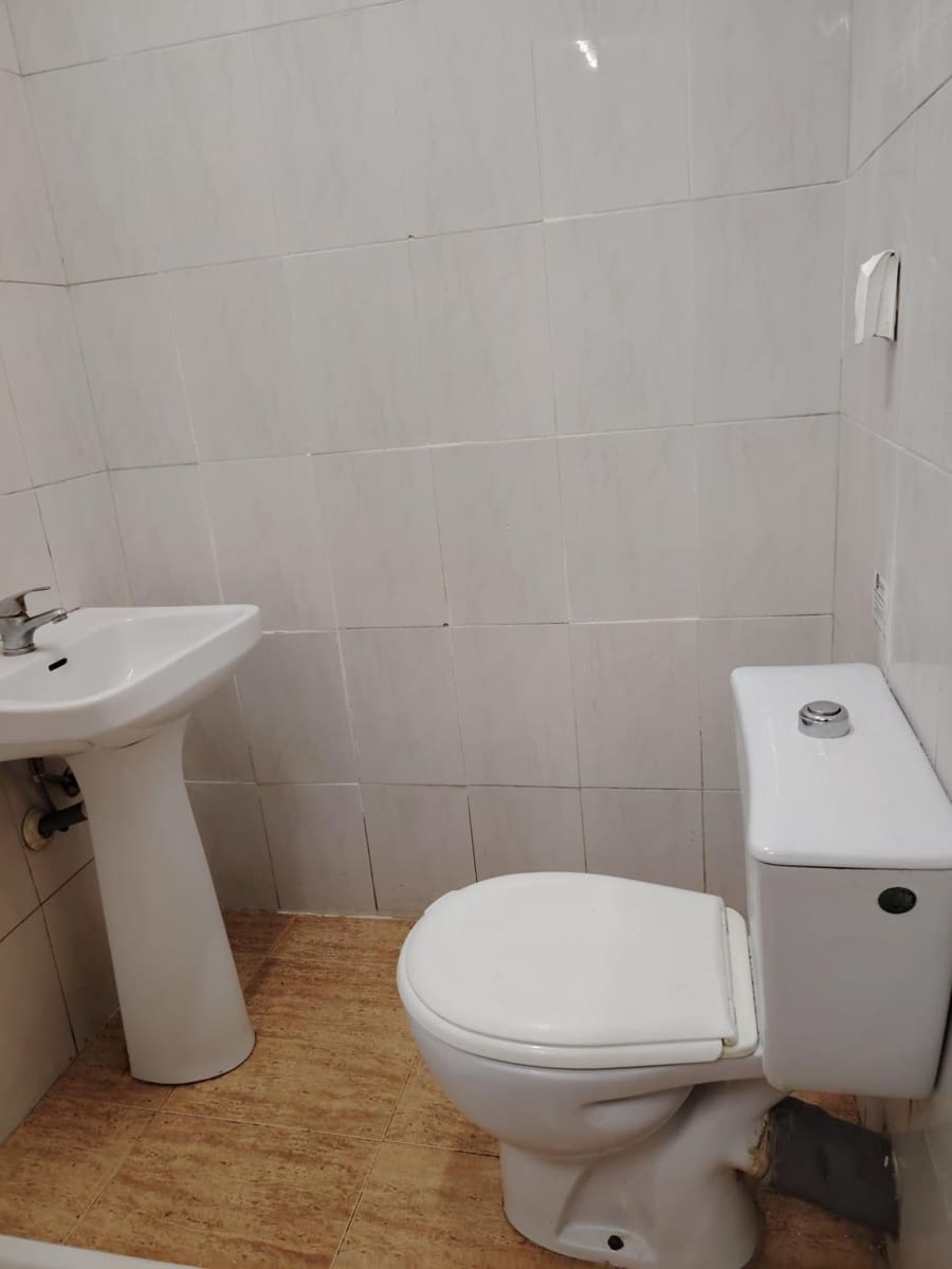 Commercial for rent in Lliria - € 500 (Ref: 9264485)