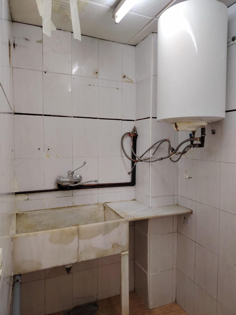 Commercial for rent in Lliria - € 500 (Ref: 9264485)