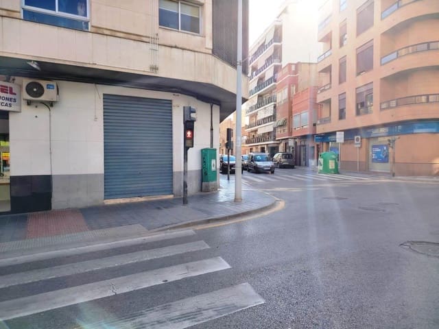 Kommersiell til leie i Llíria - € 500 (Ref: 9264485)