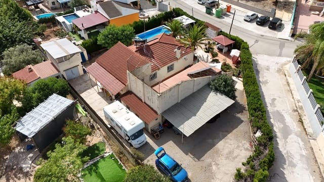 5 bedroom Villa for sale in Llíria with garage - € 265,000 (Ref: 9264486)