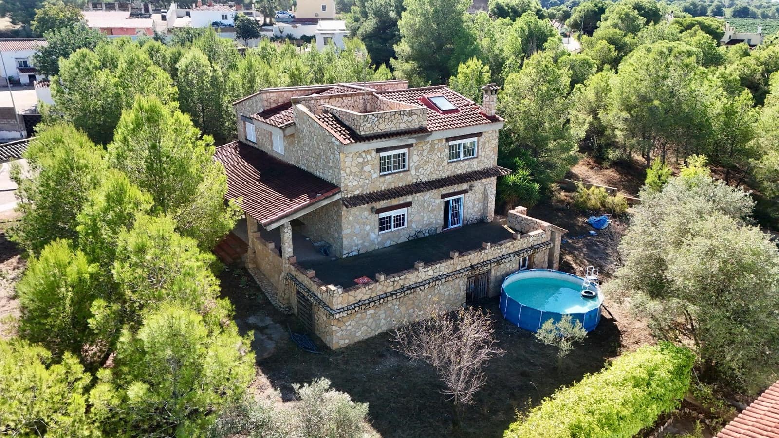 5 slaapkamer Villa te koop in Casinos met zwembad - € 310.000 (Ref: 9282177)