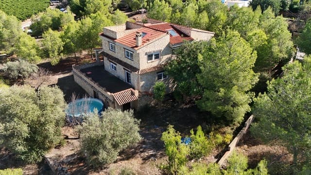 5 soveværelse Villa til salg i Casinos med swimmingpool - € 310.000 (Ref: 9282177)