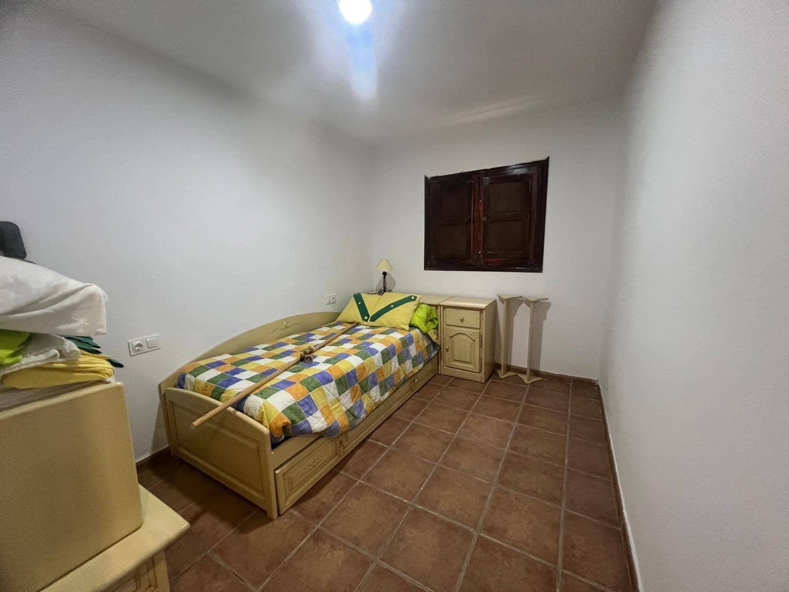 5 slaapkamer Villa te koop in Lliria met zwembad garage - € 260.000 (Ref: 9285200)