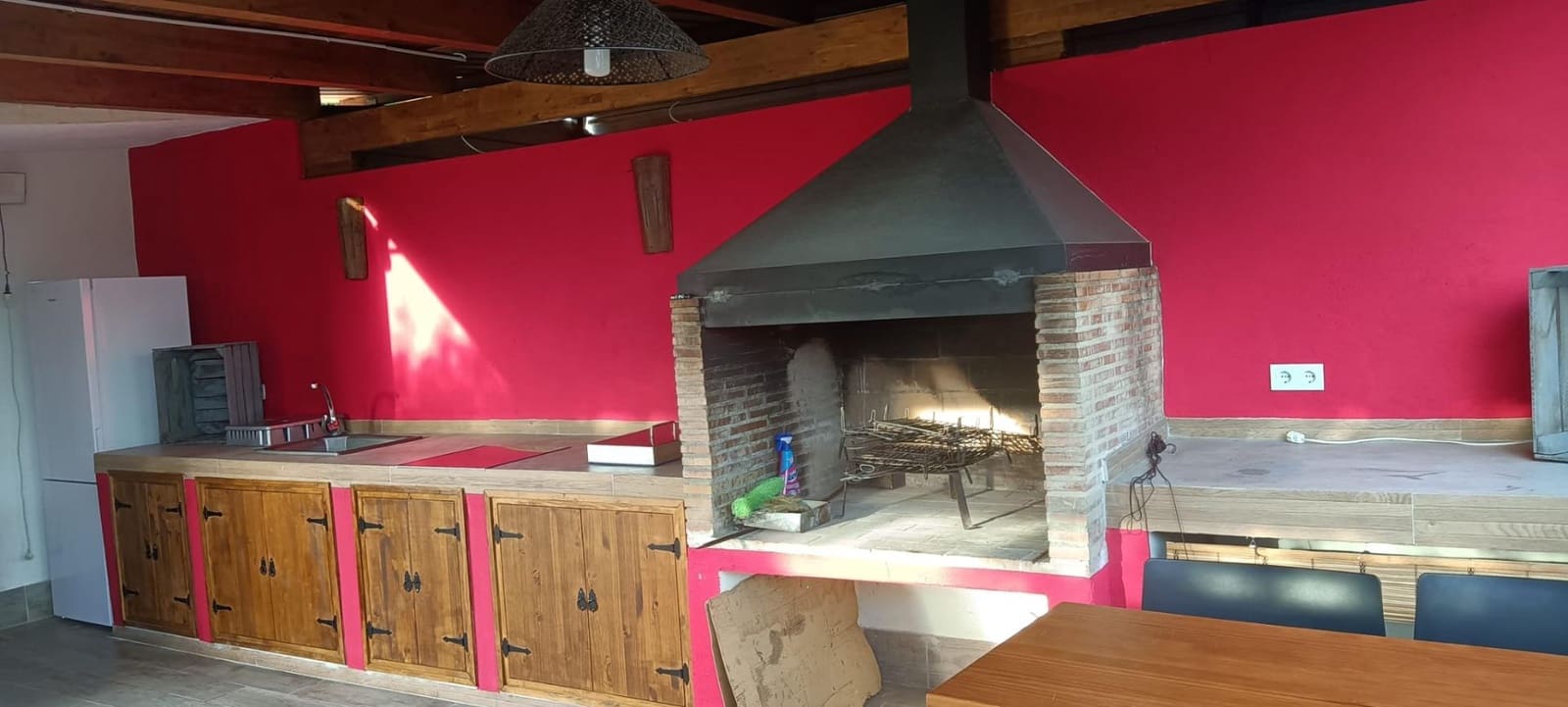 5 slaapkamer Villa te koop in Lliria met zwembad garage - € 260.000 (Ref: 9285200)