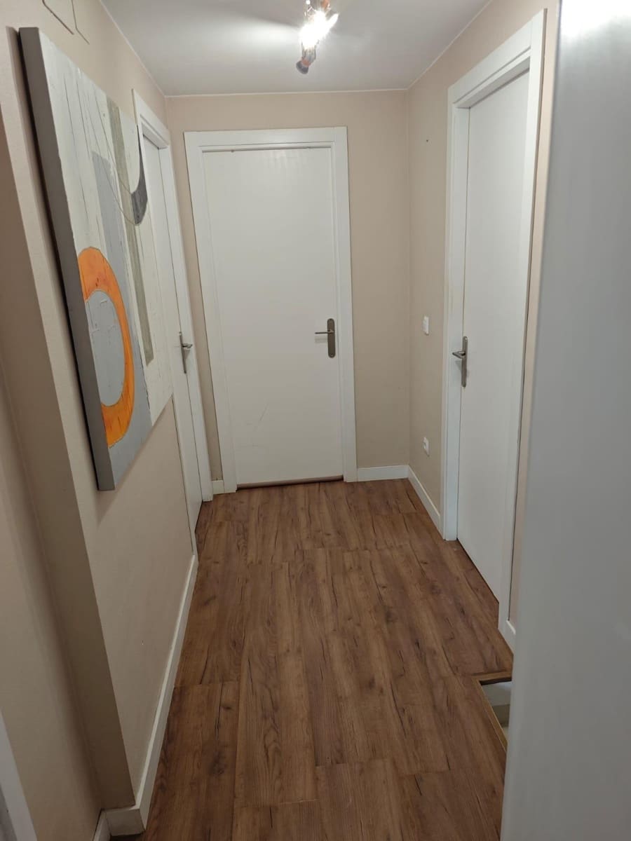 3 makuuhuone Rivitalo myytävänä paikassa La Pobla de Vallbona mukana uima-altaan - 329 000 € (Ref: 9310878)