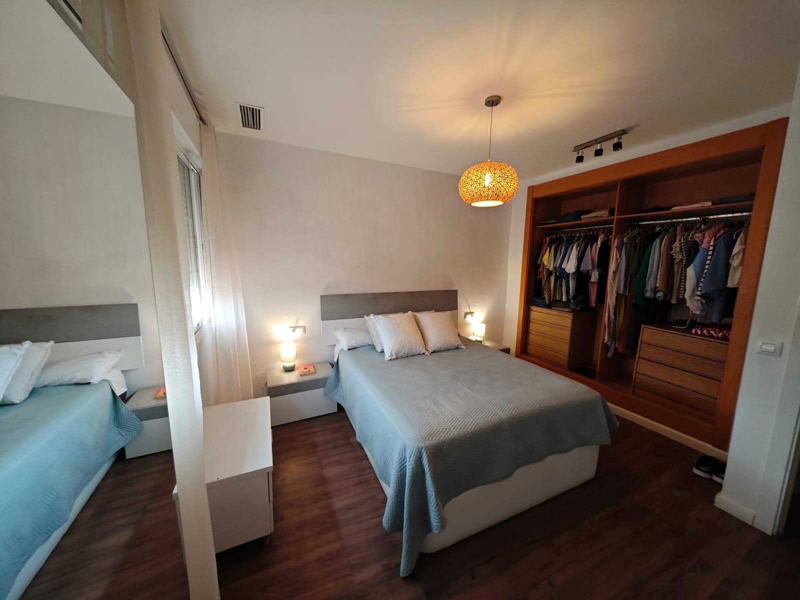 3 makuuhuone Rivitalo myytävänä paikassa La Pobla de Vallbona mukana uima-altaan - 329 000 € (Ref: 9310878)