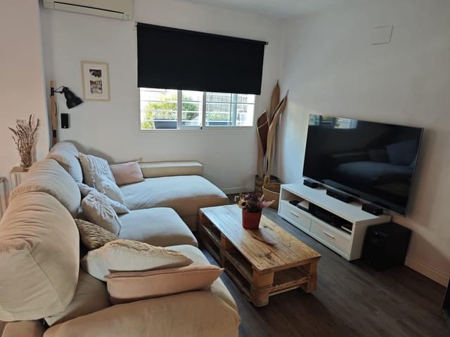 3 makuuhuone Rivitalo myytävänä paikassa La Pobla de Vallbona mukana uima-altaan - 329 000 € (Ref: 9310878)