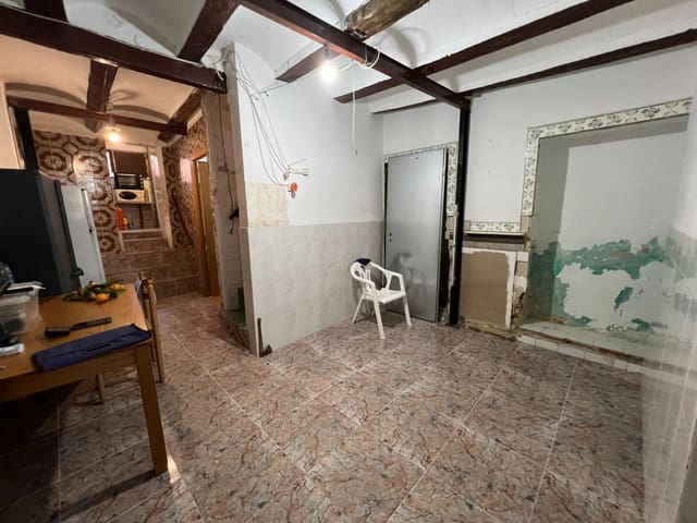 3 bedroom Townhouse for sale in Llíria - € 73,000 (Ref: 9414081)