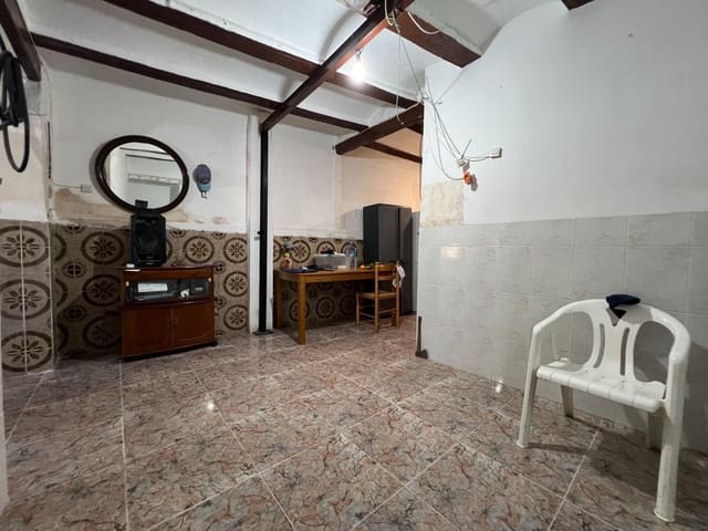 3 bedroom Townhouse for sale in Llíria - € 73,000 (Ref: 9414081)