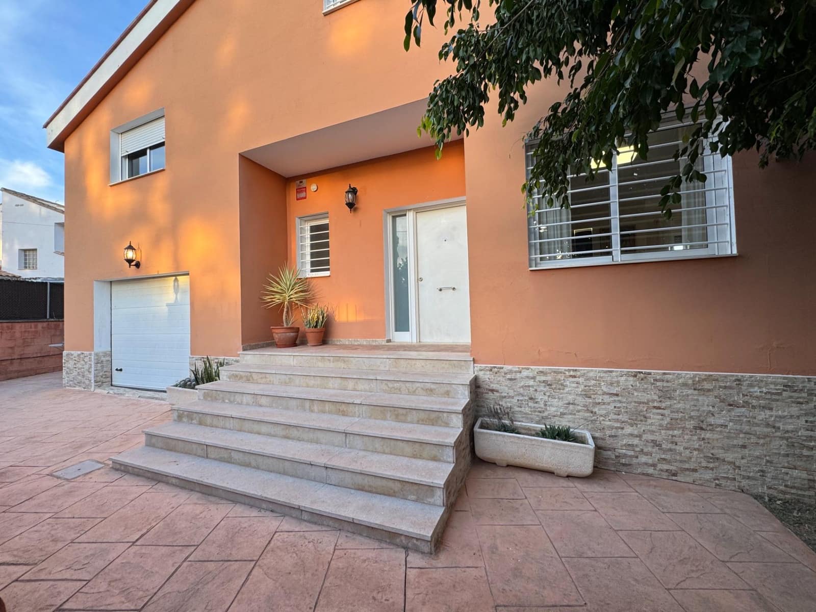 4 sypialnia Willa na sprzedaż w Lliria z basenem garażem - 509 990 € (Ref: 9456242)