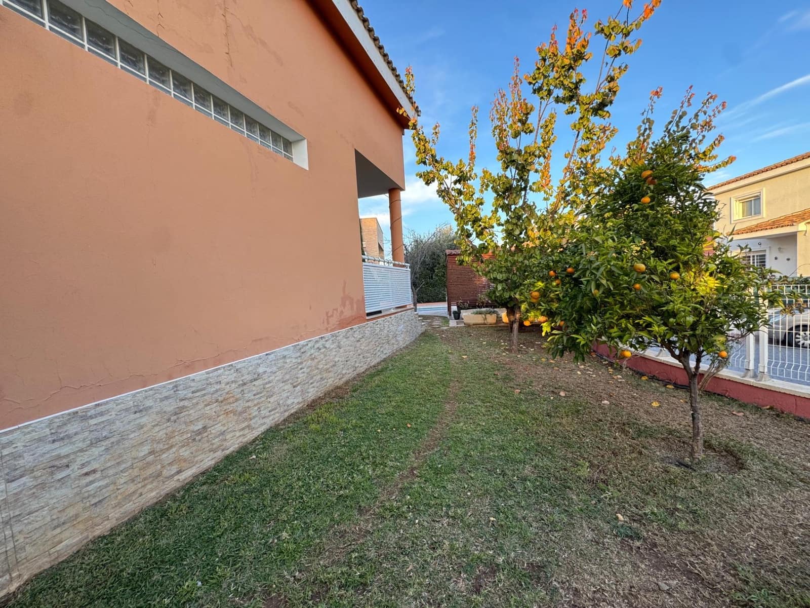 4 sypialnia Willa na sprzedaż w Lliria z basenem garażem - 509 990 € (Ref: 9456242)